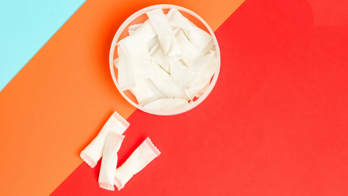 plusieurs sachets de pouches nicotine