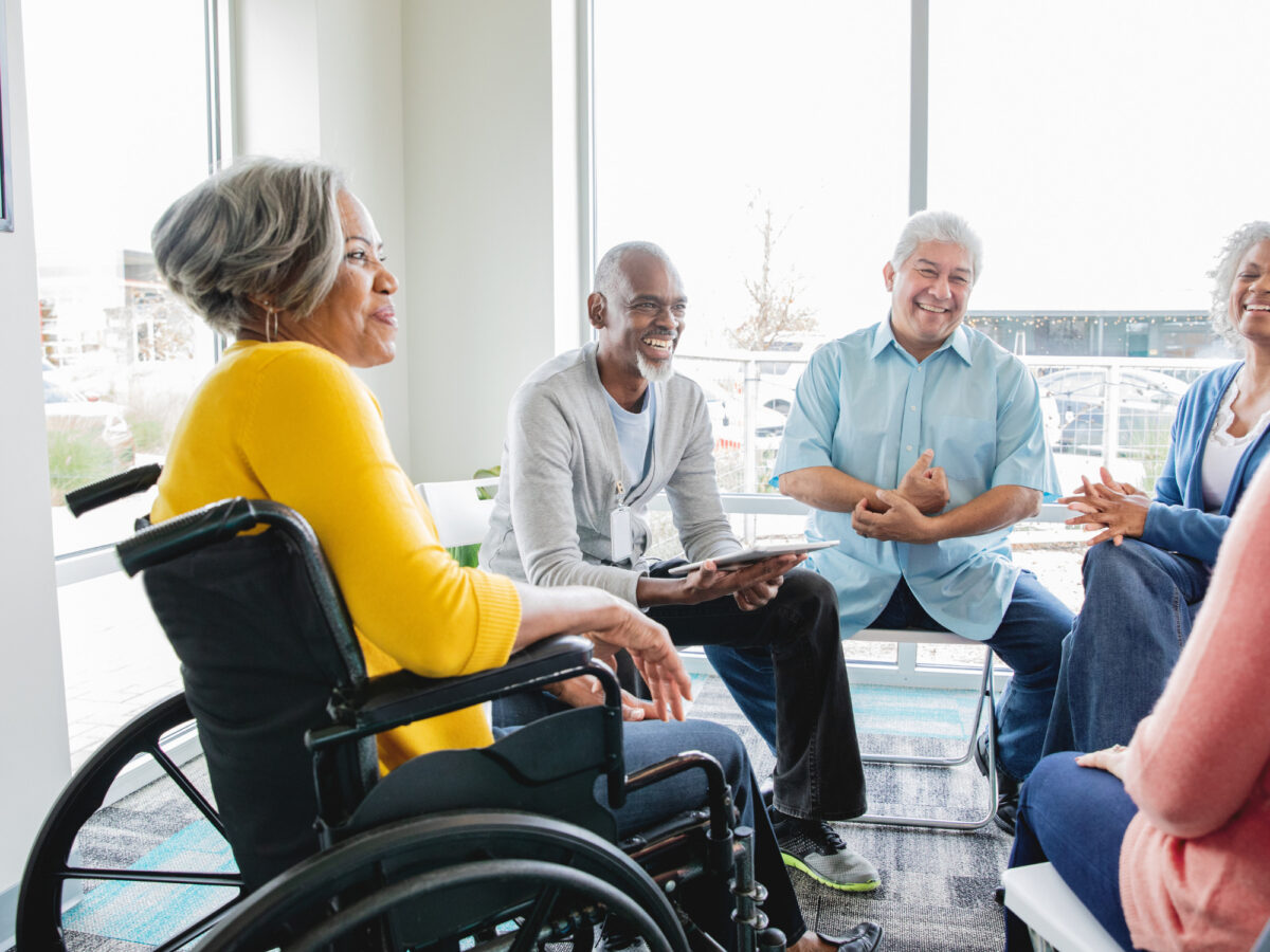 Patient-expert, pair-aidant se réunissent