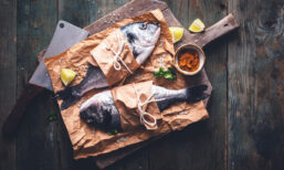 des poissons sur une table sans Bioaccumulation des polluants