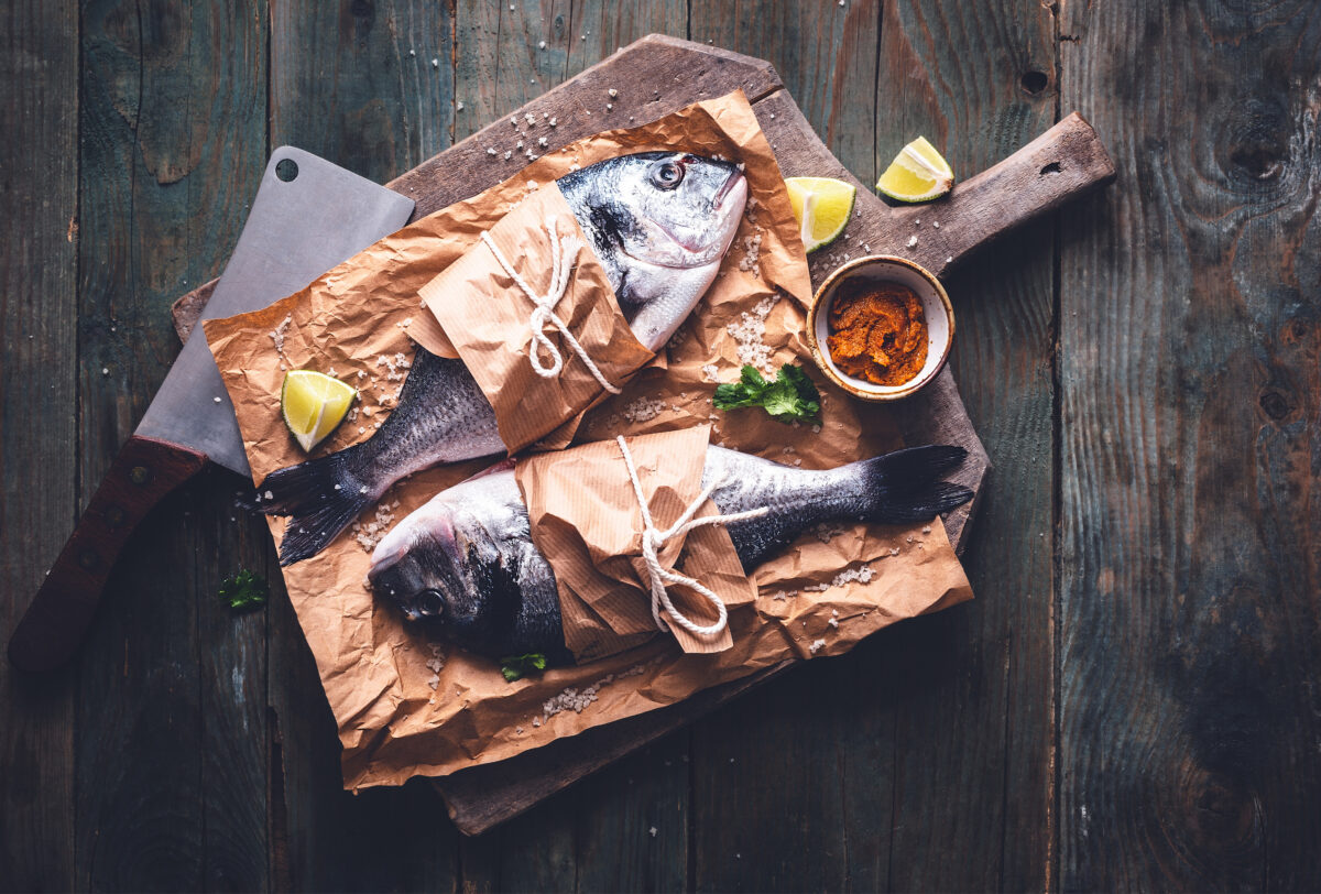 des poissons sur une table sans Bioaccumulation des polluants