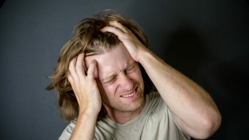comportements repetitifs dermatillomanie trichotillomanie lonychophagie