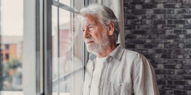 Préserver sa santé mentale après 65 ans : prévenir l’isolement en douceur